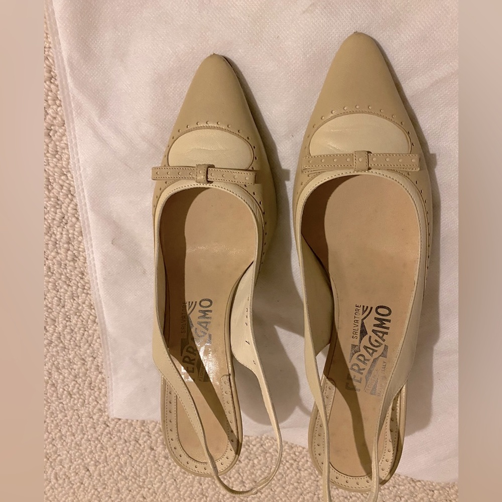 Salvatore Ferragamo beige Slingback Leather Stacked Heels Shoes women 7 US6.5